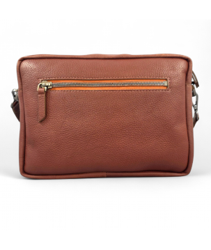 Borsa in pelle stile audace: spaziosa, versatile, funzionale.