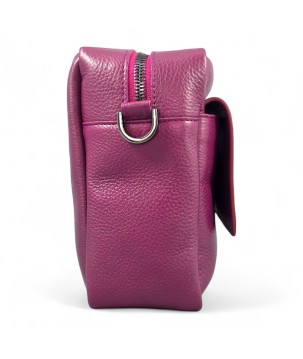 Borsa in pelle stile audace: spaziosa, versatile, funzionale.
