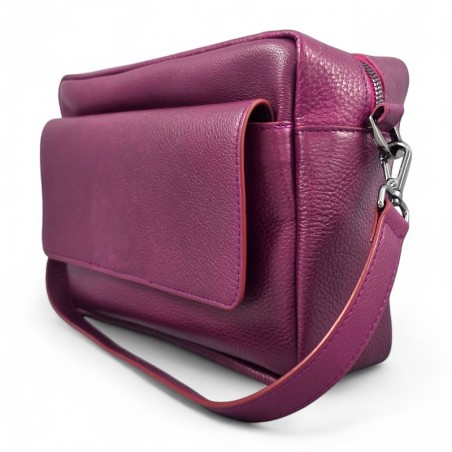 Borsa in pelle stile audace: spaziosa, versatile, funzionale.