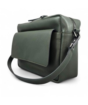 Borsa in pelle stile audace: spaziosa, versatile, funzionale.