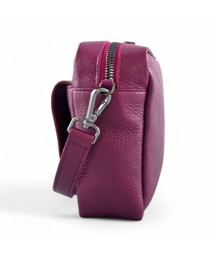 Borsa in pelle stile audace: spaziosa, versatile, funzionale.
