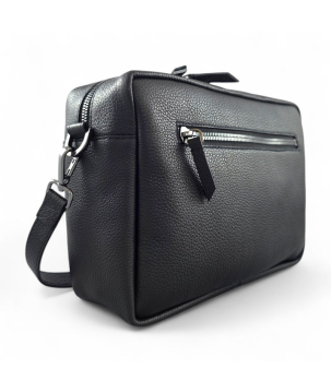 Borsa in pelle stile audace: spaziosa, versatile, funzionale.