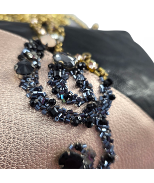 POCHETTE IN PELLE, CON CHIAVE DI VIOLINO RICAMATA, SWAROVSKI
