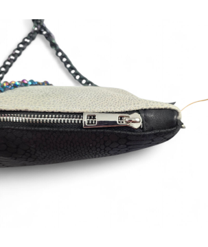 POCHETTE IN PELLE, CHIAVE DI VIOLINO RICAMATA, CON PIETRE