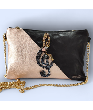 POCHETTE IN PELLE, CON NOTA MUSICALE RICAMATA, CON PIETRE, SWAROVSKI E PERLINE