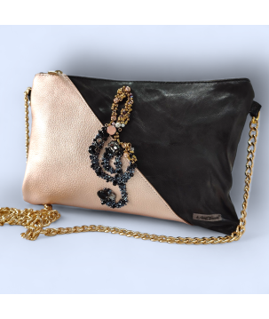 POCHETTE IN PELLE, CON NOTA MUSICALE RICAMATA, CON PIETRE, SWAROVSKI E PERLINE