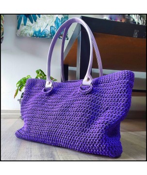 BORSA UNCINETTO VIOLA REALIZZATA A MANO,MANICI IN SIMILPELLE COLOR LILLA