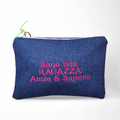 TROUSSE IN DENIM "SONO UNA RAGAZZA ANSIA E SAPONE"