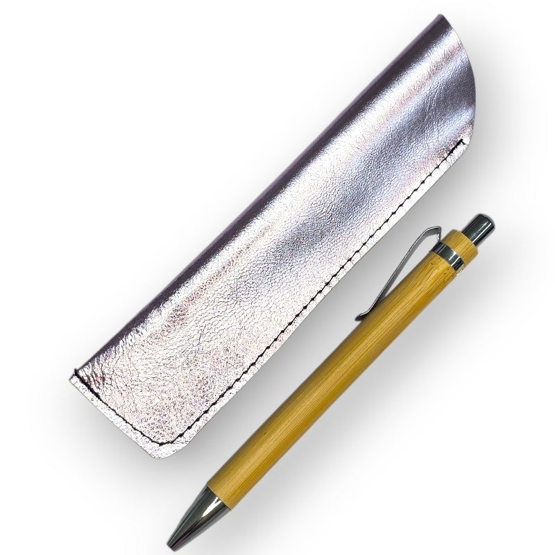 SET PENNA E PORTAPENNA IN PELLE, PERSONALIZZABILI. VARIANTE ORO ROSA