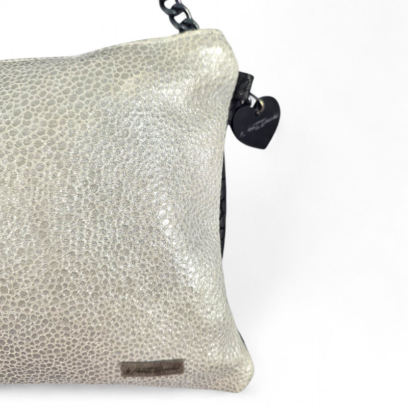 POCHETTE IN PELLE RICAMATA CON CHIAVE DI VIOLINO